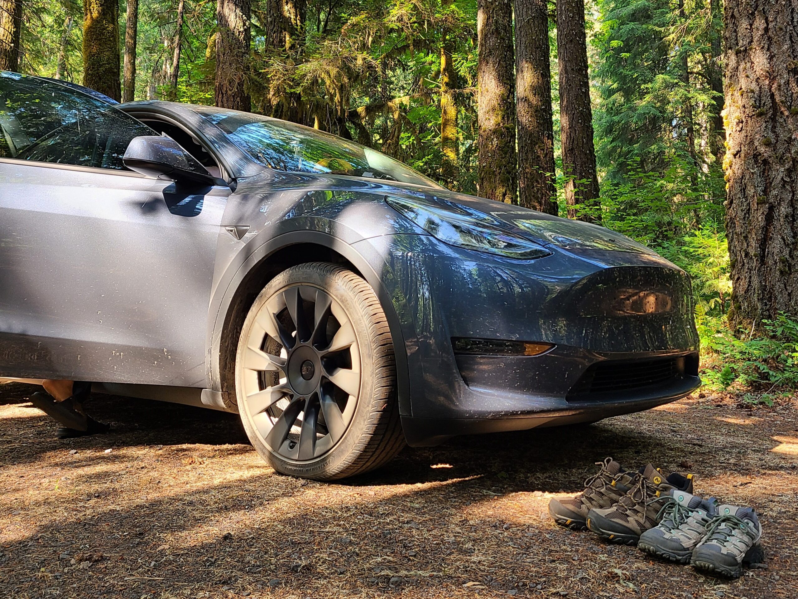 Camping in Luxury: Transform Your Tesla Model Y into a Glamping Haven